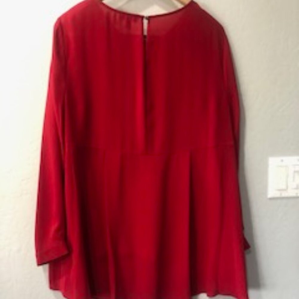 Red pullover blouse - Picture 2 of 4